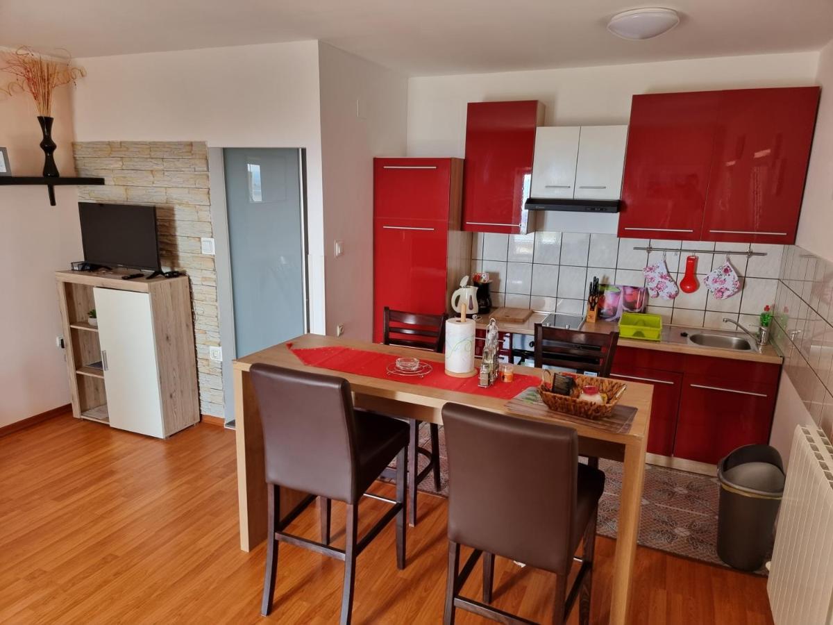 Apartments Katarina Šmrika Eksteriør bilde